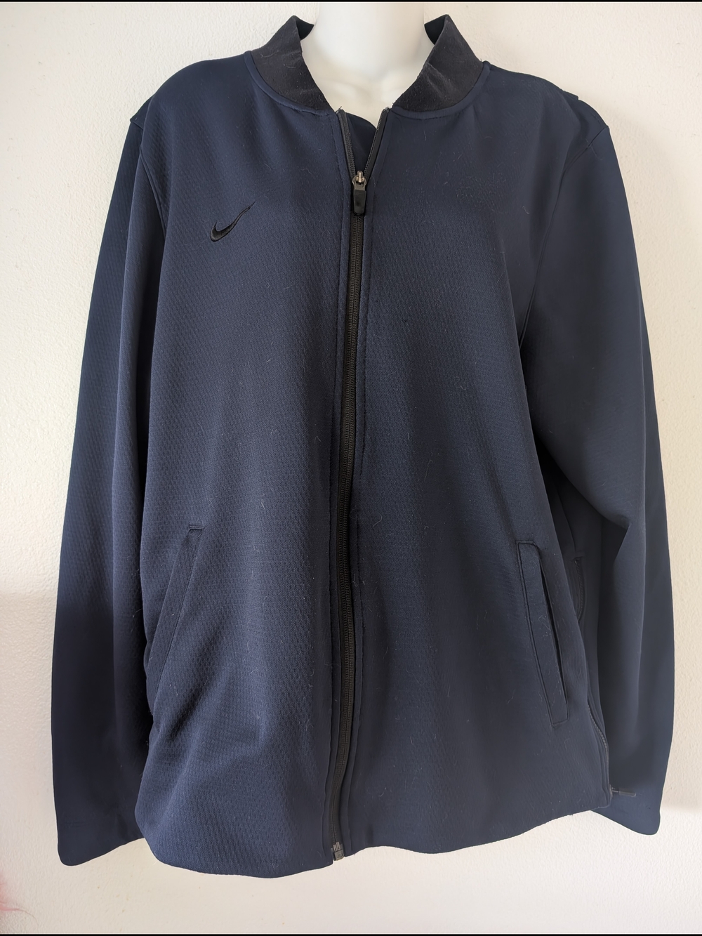 Nike Men's Dark Navy Zip-Front Lightweight Jacket
